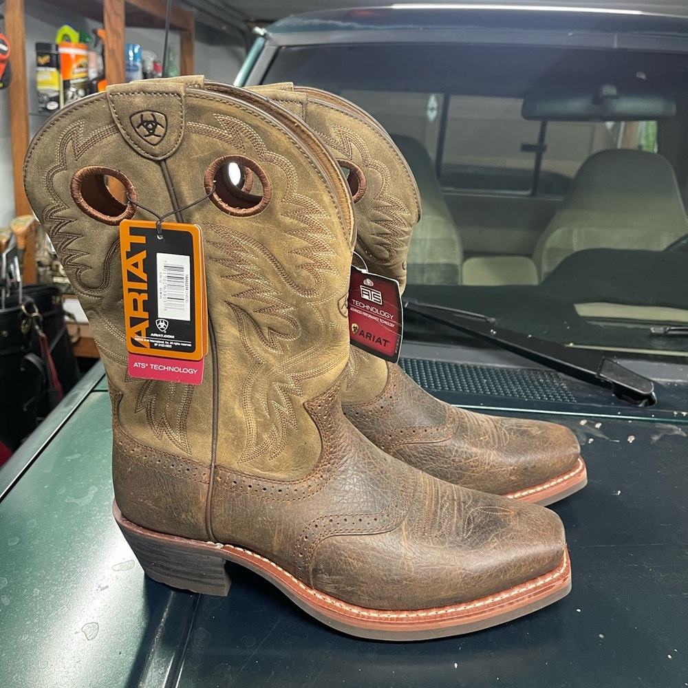 New! Mens Ariat Boots!